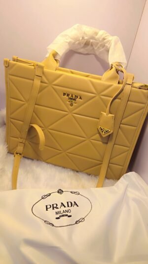 Prada first copy beg