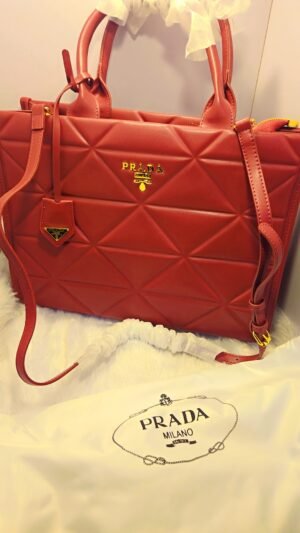 First copy brand Prada